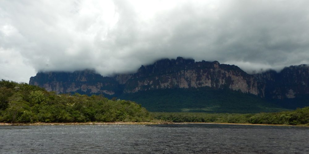 Sortie en pirogue de la lagune de Canaima à Isla Orchidea (jour 6 au Venezuela)