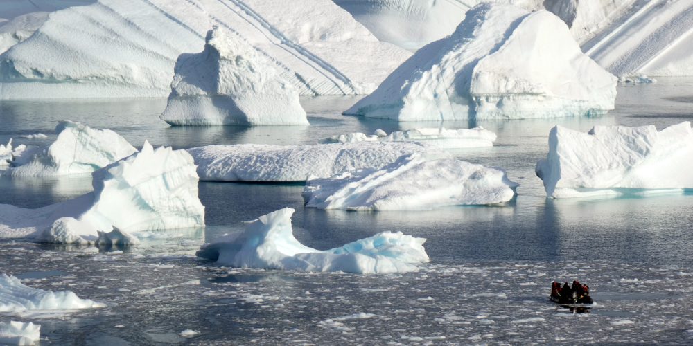 Croisière d’une semaine dans le Groenland : entre les icebergs et les aurores boréales, la nature sauvage