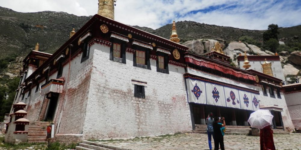 Jour 3 : Palais de Norbulingka et monastère de Sera
